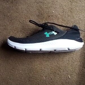 Under armour charged pursuit size 9